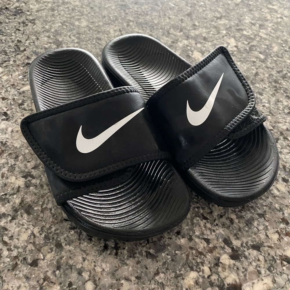 Nike slides